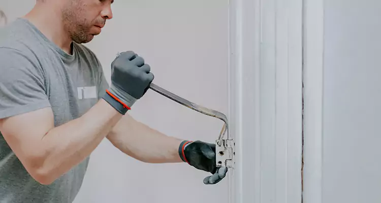 Cracked Door Jamb Repair in Country Club, FL