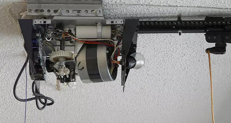 Emergency Garage Door Opener Repair in Country Club, FL