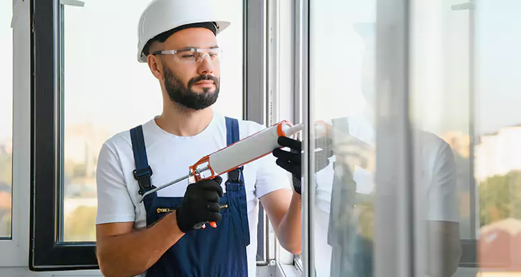 Retractable Screens Repair for Patio in Country Club, FL
