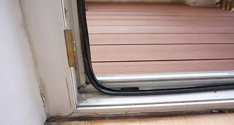 Why Choose Us for Leaking Sliding Glass Door Repair in Country Club, FL?
