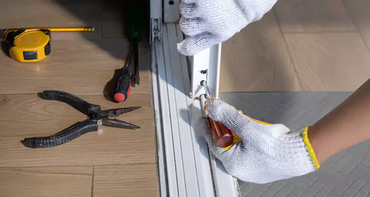 Screen Door Wheel Replacement in Country Club, FL