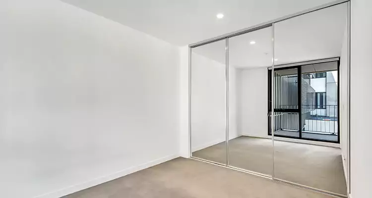 Why Homeowners Choose Us for Sliding Mirror Door Replacement in Country Club, FL