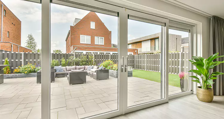 Best Sliding Screen Door Replacement Company in Country Club, FL