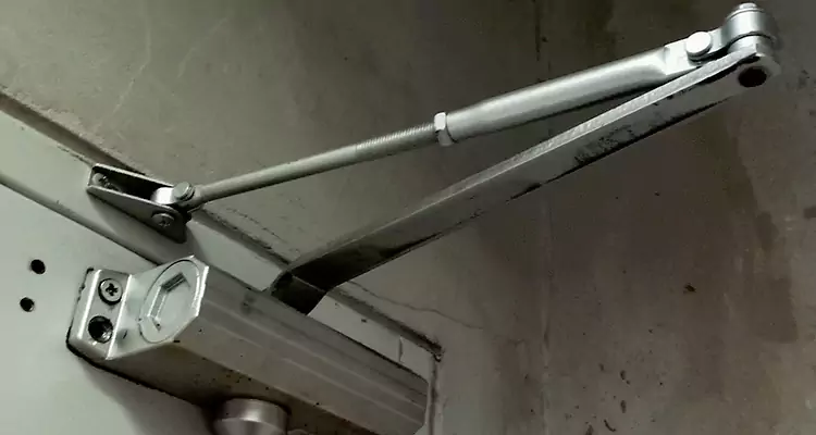 Door Closer Parallel Arm Installation in Country Club, FL