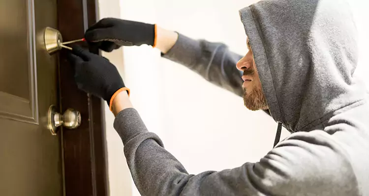 Emergency Motel Lock Repairs—Available 24/7 in Country Club, FL