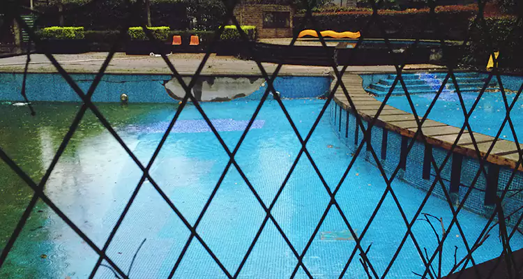 Lanai Screen Repair in Country Club, FL