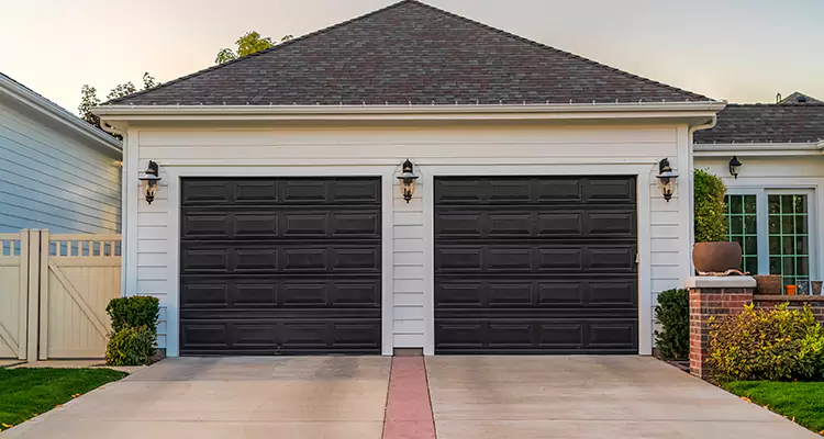 Residential Local Garage Door Repair in Country Club, FL