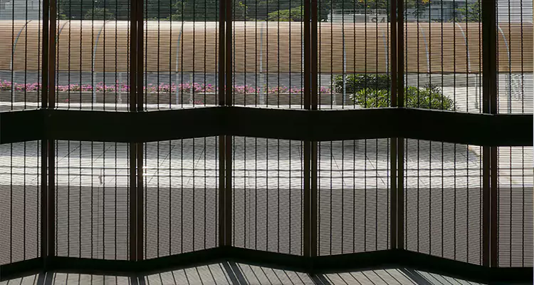 Front Screen Door Repair in Country Club, FL