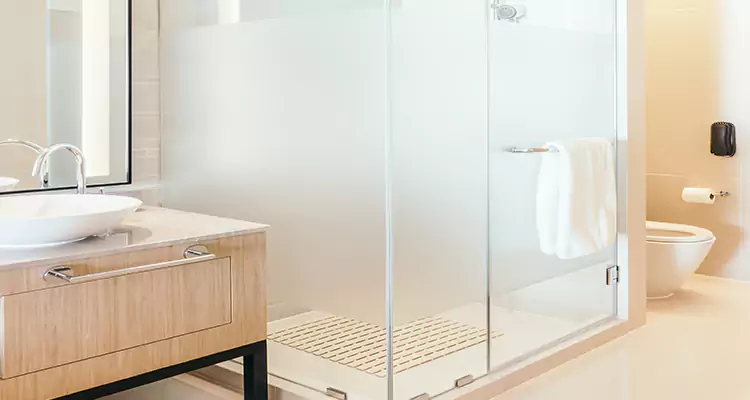 Expert Shower Door Fix and Repair in Country Club, FL